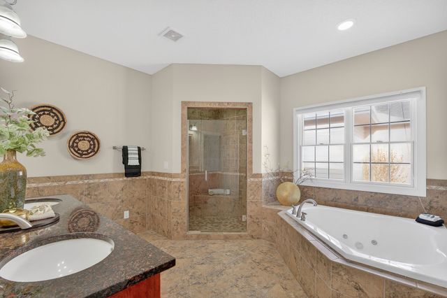 4111 140th Street, Urbandale, IA 50323