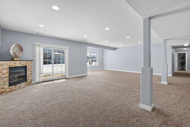 4111 140th Street, Urbandale, IA 50323