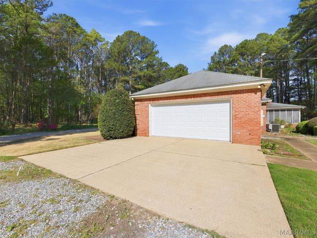 655 Horseshoe Curve, Pike Road, AL 36064