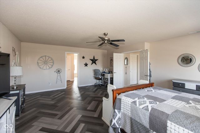 12717 E 131st Street, Fishers, IN 46037