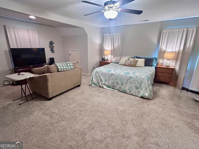35 Seabiscuit Court, Newnan, GA 30263