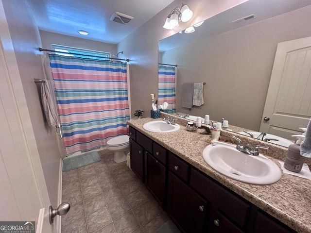35 Seabiscuit Court, Newnan, GA 30263
