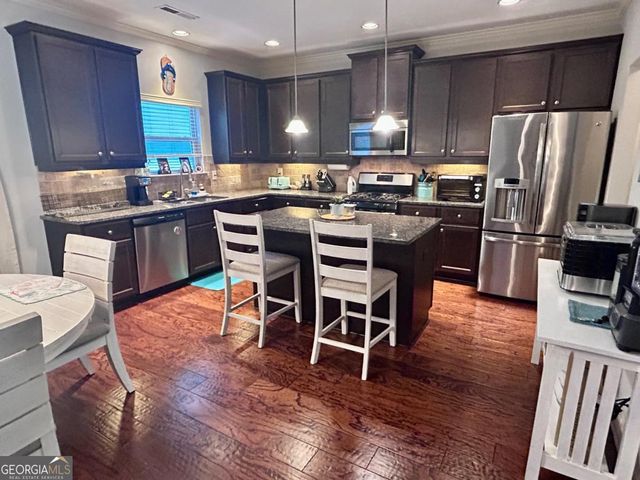 35 Seabiscuit Court, Newnan, GA 30263