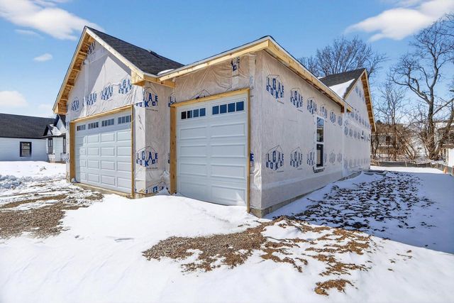 4255 Huntinghorne Drive, Janesville, WI 53546