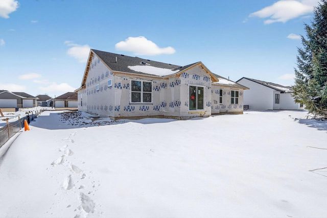 4255 Huntinghorne Drive, Janesville, WI 53546