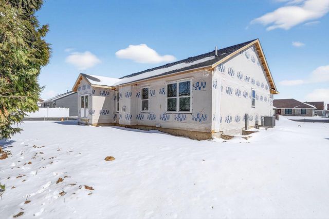 4255 Huntinghorne Drive, Janesville, WI 53546