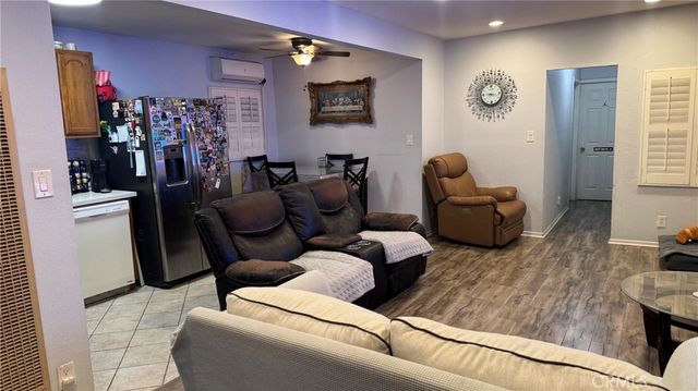 3425 Adriatic Avenue, Long Beach, CA 90810