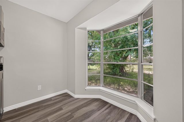 2013 Long Dr, Richmond, TX 77469