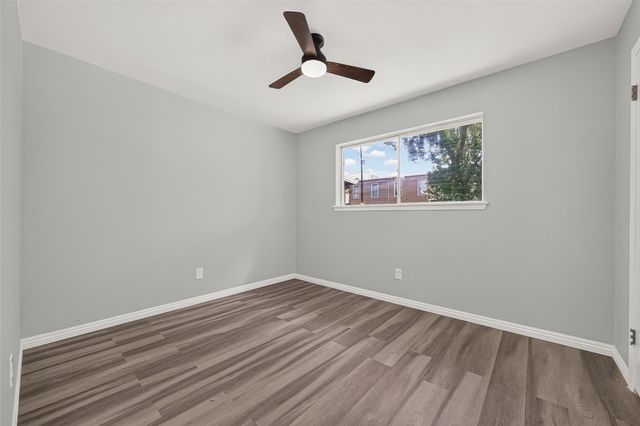 2013 Long Dr, Richmond, TX 77469