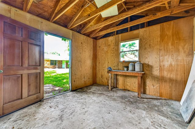 2013 Long Dr, Richmond, TX 77469