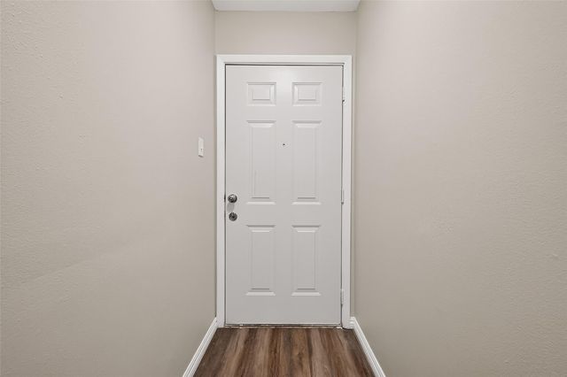 2013 Long Dr, Richmond, TX 77469