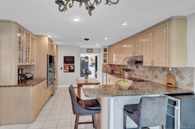 121 Old Field Road, Huntington, NY 11743