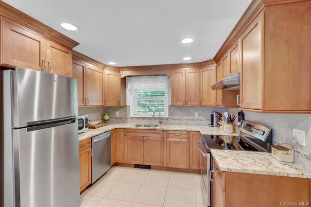 121 Old Field Road, Huntington, NY 11743