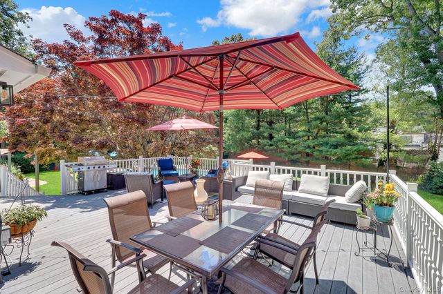 121 Old Field Road, Huntington, NY 11743
