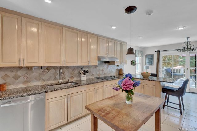 121 Old Field Road, Huntington, NY 11743