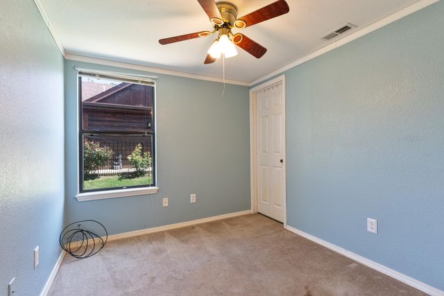 158 Bears Paw Way, Hollister, MO 65672