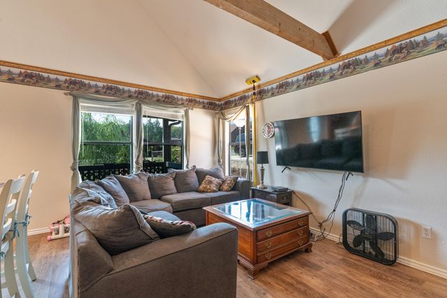 158 Bears Paw Way, Hollister, MO 65672