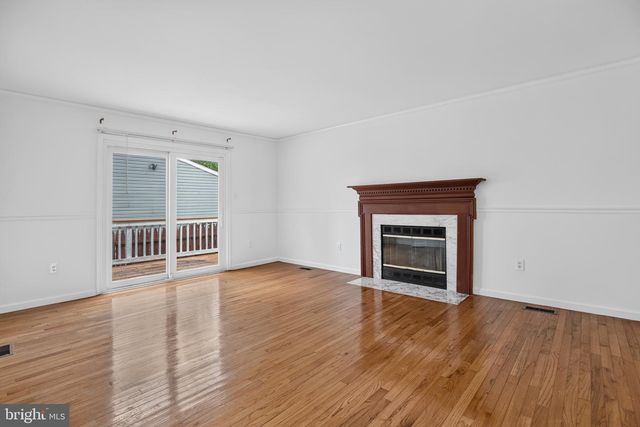 5201 ALDERSHOT DR, Lanham, MD 20706