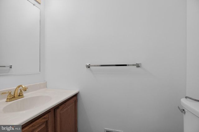 5201 ALDERSHOT DR, Lanham, MD 20706