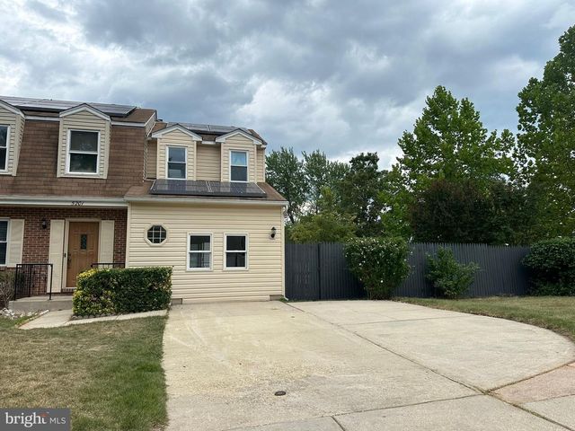 5201 ALDERSHOT DR, Lanham, MD 20706