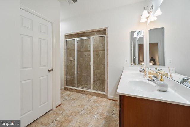 5722 CALLCOTT WAY, Alexandria, VA 22312