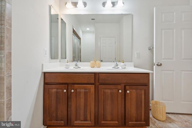 5722 CALLCOTT WAY, Alexandria, VA 22312