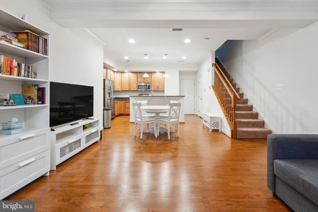 5722 CALLCOTT WAY, Alexandria, VA 22312