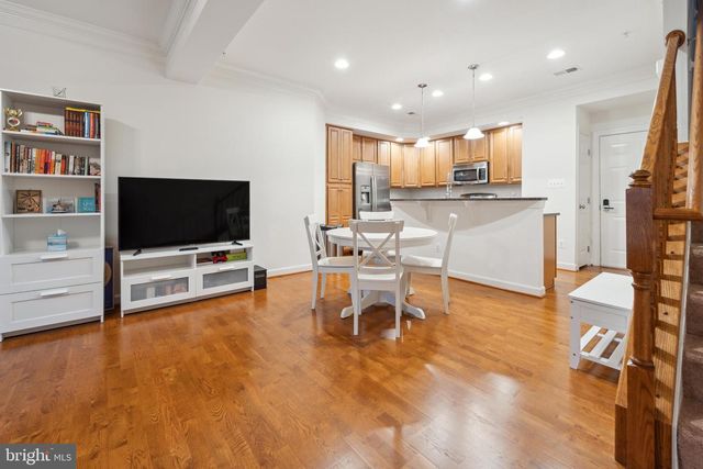 5722 CALLCOTT WAY, Alexandria, VA 22312