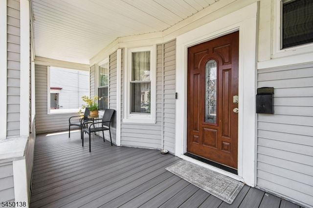 826 Degraw Ave, Newark City, NJ 07104
