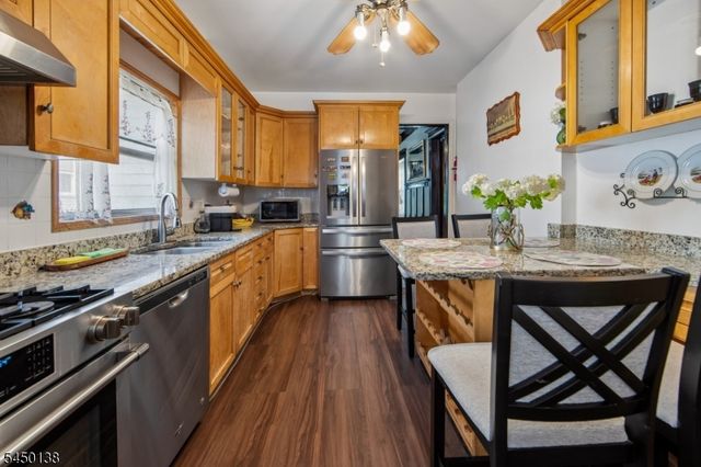 826 Degraw Ave, Newark City, NJ 07104