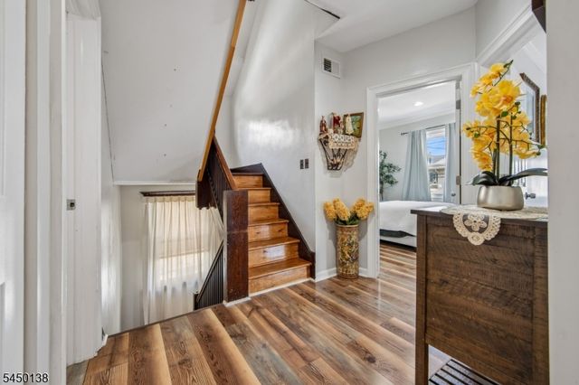 826 Degraw Ave, Newark City, NJ 07104