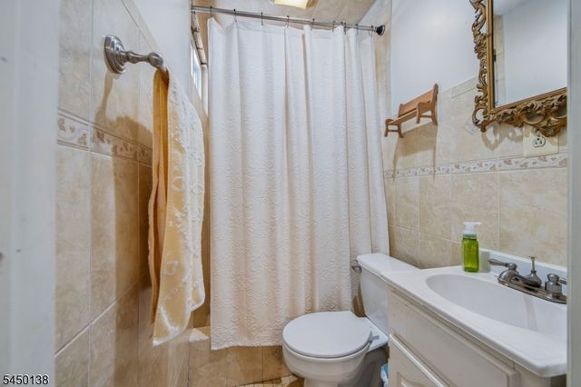 826 Degraw Ave, Newark City, NJ 07104