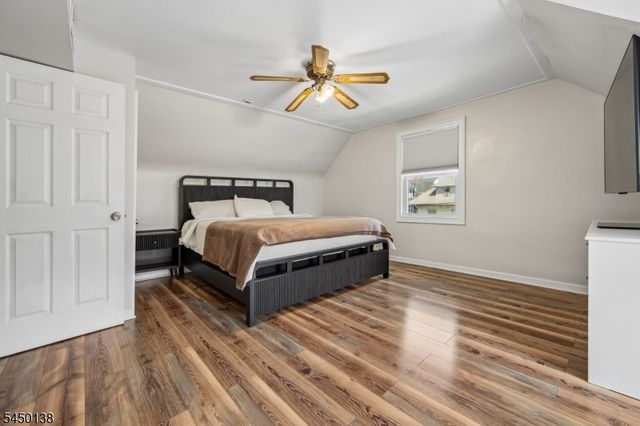 826 Degraw Ave, Newark City, NJ 07104