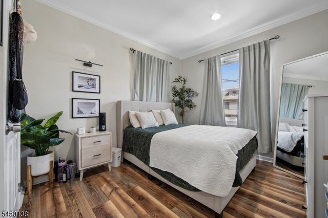 826 Degraw Ave, Newark City, NJ 07104