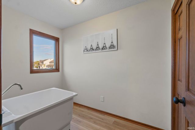 2335 Pine Point Cove, Fort Wayne, IN 46814