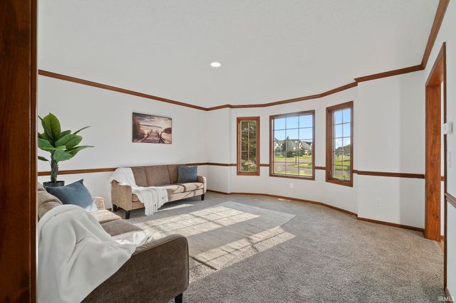 2335 Pine Point Cove, Fort Wayne, IN 46814