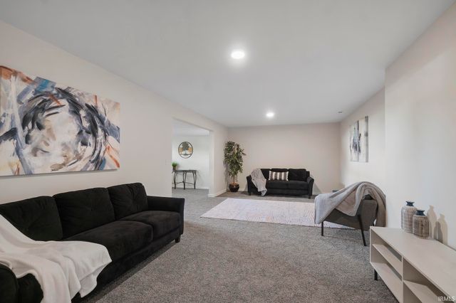 2335 Pine Point Cove, Fort Wayne, IN 46814
