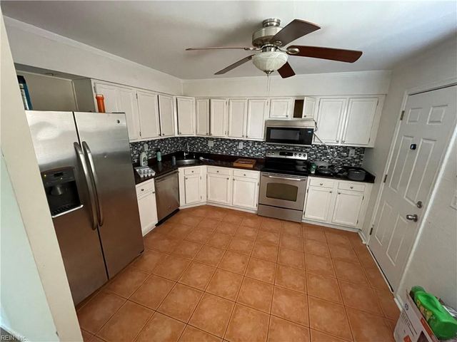 260 Portview Ave Apt C, Norfolk, VA 23503