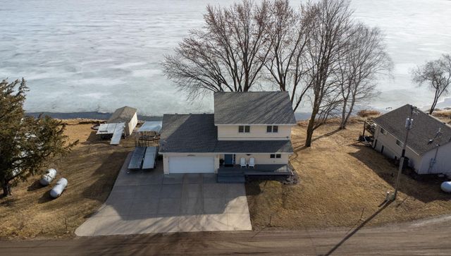 6825 N Shore Drive, Greenfield, MN 55373