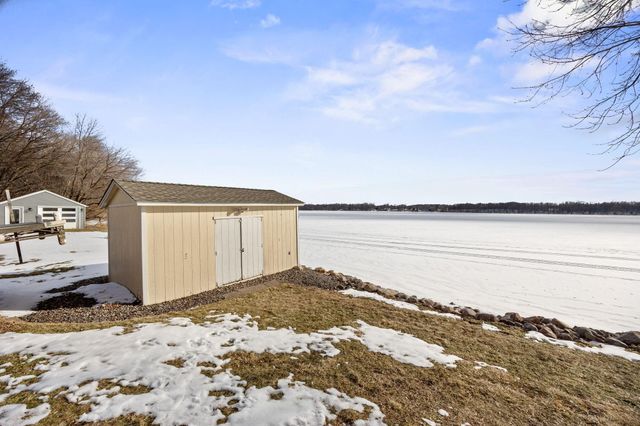 6825 N Shore Drive, Greenfield, MN 55373
