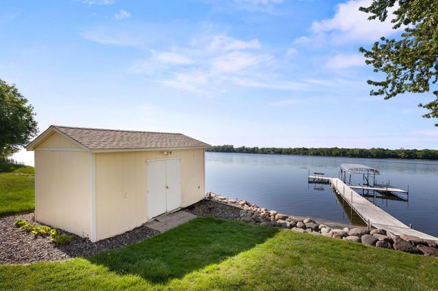 6825 N Shore Drive, Greenfield, MN 55373