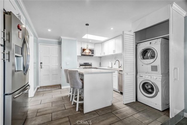 2575 E 19th Street 36, Signal Hill, CA 90755