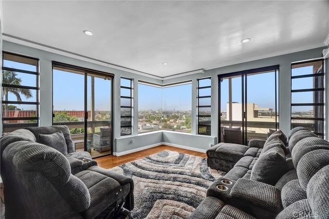 2575 E 19th Street 36, Signal Hill, CA 90755