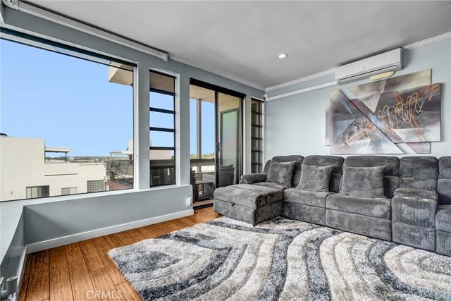 2575 E 19th Street 36, Signal Hill, CA 90755