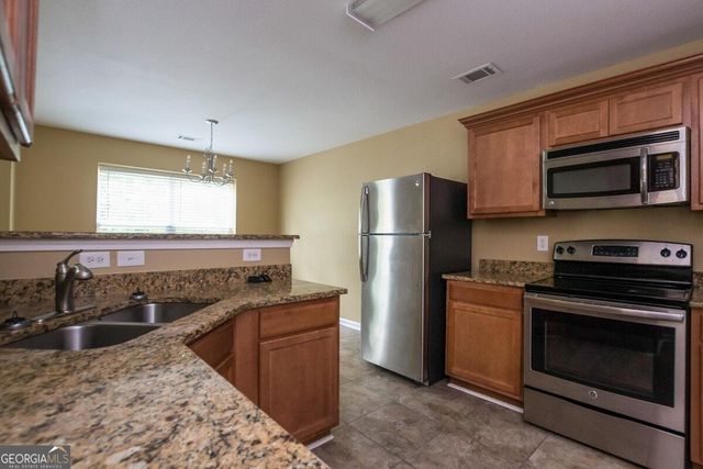 4678 Ravenwood Loop, Union City, GA 30291