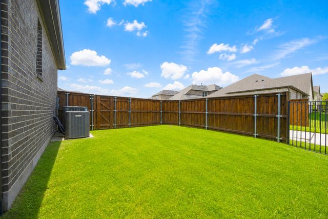 1571 Amesbury Way, Farmers Branch, TX 75234