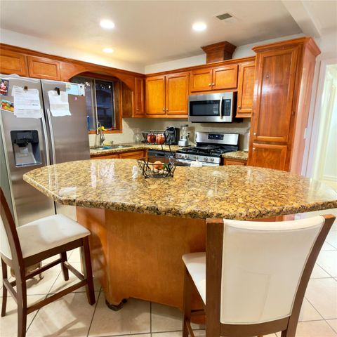 6406 Tall Willow Drive, Houston, TX 77088