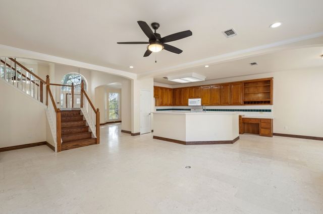 1718 Lake Bluff Drive, Garland, TX 75043