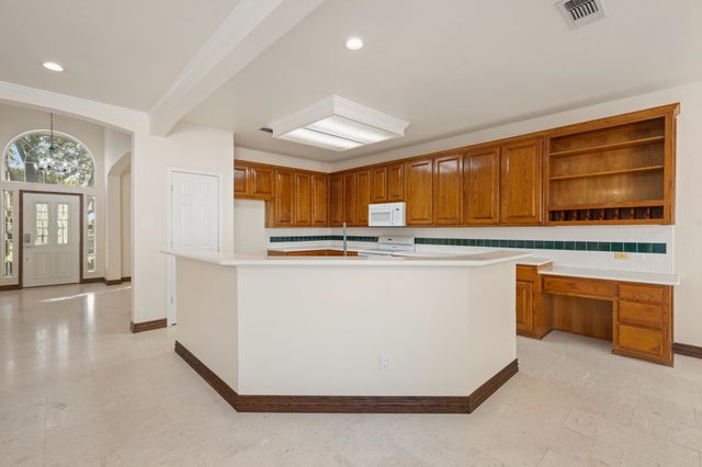 1718 Lake Bluff Drive, Garland, TX 75043