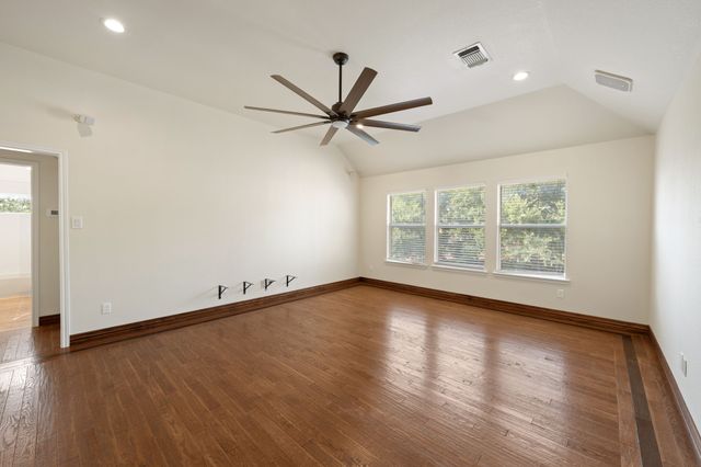 1718 Lake Bluff Drive, Garland, TX 75043